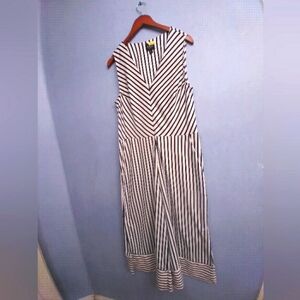 Elegant Striped Sleeveless Maxi Jumpsuit Black‎ & White V-Neck Wide Leg Outfit